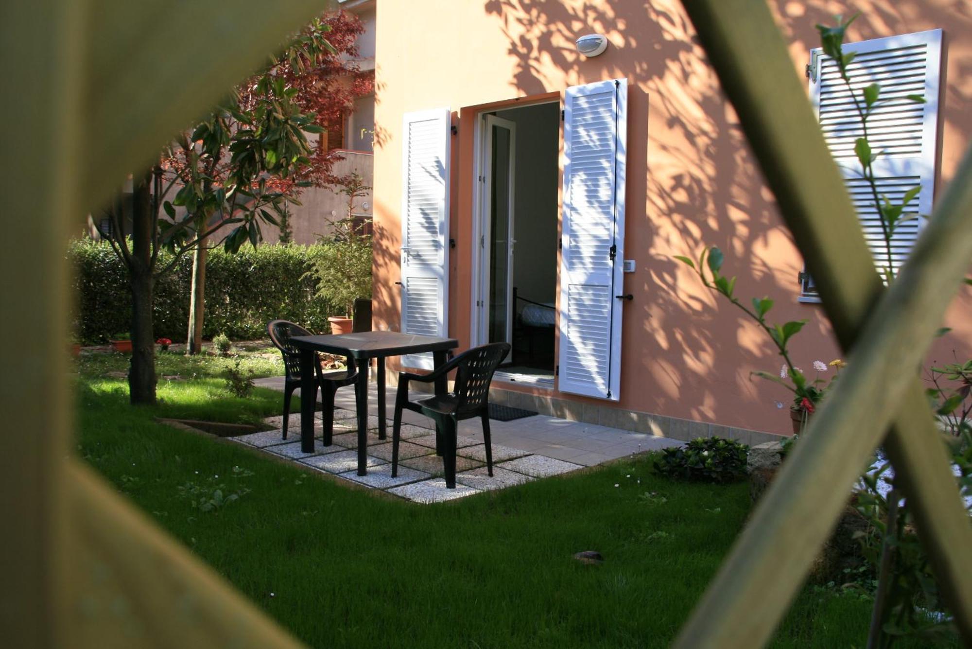 A Due Passi Dal Mare B&B Numana Exterior foto