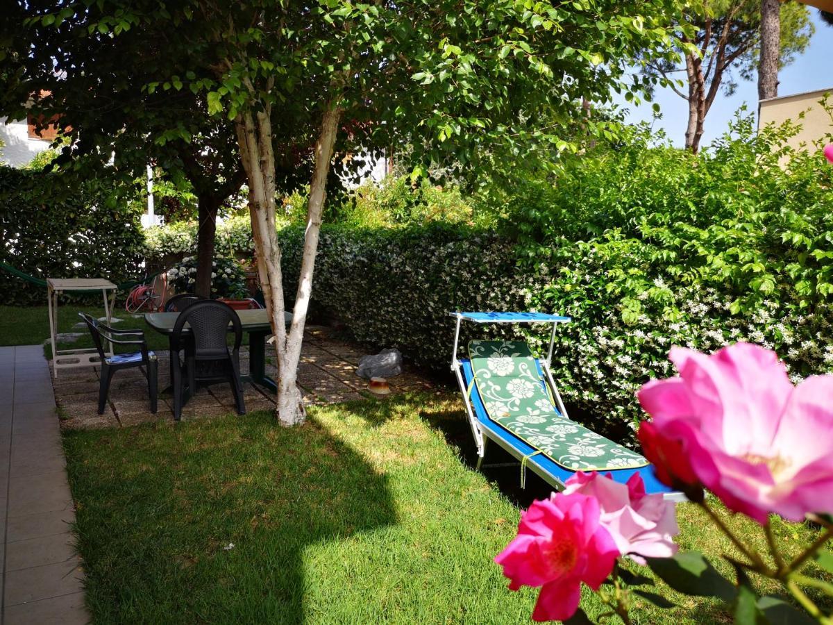 A Due Passi Dal Mare B&B Numana Exterior foto