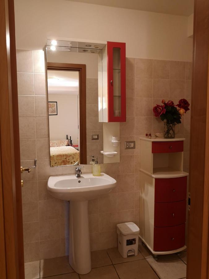 A Due Passi Dal Mare B&B Numana Exterior foto
