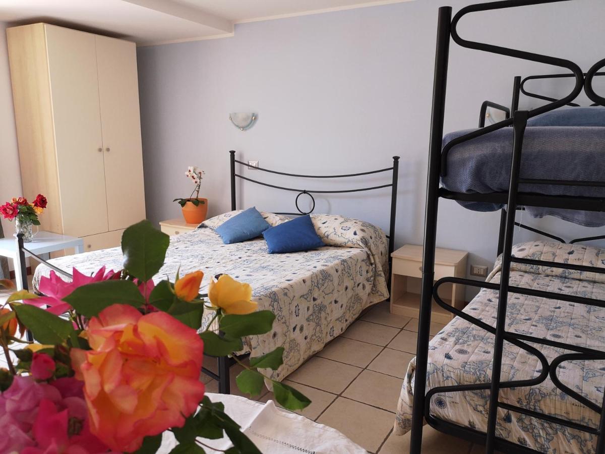 A Due Passi Dal Mare B&B Numana Exterior foto