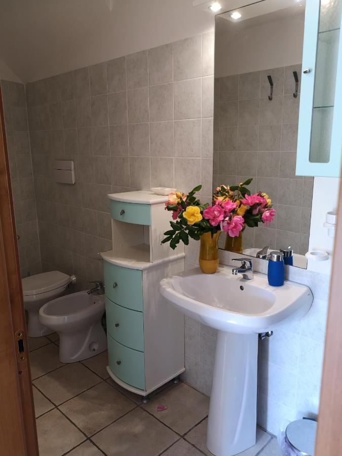 A Due Passi Dal Mare B&B Numana Exterior foto